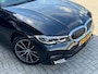 BMW 3-Serie Touring 318d High Executive | Navi Prof | HK Audio | 18 inch | Leder | LED | Stoelverw. | CarPlay | 3-zone Clima | PDC