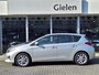 Toyota Auris 1.6 VVT-i 132pk Aspiration | Trekhaak, Stoelverwarming, Parkeercamera, Bluetooth, Stuurbediening, Climate control