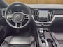 Volvo V60 2.0 B3 Plus Dark | BLIS | Carplay | Stoelverwarming | Trekhaak | Camera | Keyless start / entry |