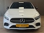 Mercedes-Benz A-klasse 180 Business Solution AMG AUT. CAMERA NAVI APPLE CARPLAY SFEERVERLICHTING PDC STOELVERWARMING CRUISECONTROL