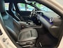 Mercedes-Benz A-klasse 180 Business Solution AMG AUT. CAMERA NAVI APPLE CARPLAY SFEERVERLICHTING PDC STOELVERWARMING CRUISECONTROL
