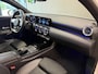 Mercedes-Benz A-klasse 180 Business Solution AMG AUT. CAMERA NAVI APPLE CARPLAY SFEERVERLICHTING PDC STOELVERWARMING CRUISECONTROL