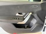 Mercedes-Benz A-klasse 180 Business Solution AMG AUT. CAMERA NAVI APPLE CARPLAY SFEERVERLICHTING PDC STOELVERWARMING CRUISECONTROL
