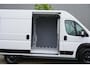 Fiat Ducato 2.2 MultiJet 180 L2H2 3.5t Automaat |Adaptive Cruise |Camera en digitale binnenspiegel |Standkachel |2 stoelen |2 airbags |Trekhaak |Stoelverwarming |Parkeersensoren voor en achter
