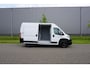 Fiat Ducato 2.2 MultiJet 180 L2H2 3.5t Automaat |Adaptive Cruise |Camera en digitale binnenspiegel |Standkachel |2 stoelen |2 airbags |Trekhaak |Stoelverwarming |Parkeersensoren voor en achter