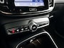 Volvo XC40 B4 Plus Dark | Parkeercamera | Harman Kardon | Stoel- en Stuurverwarming | Trekhaak