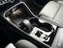 Volvo XC40 B4 Plus Dark | Parkeercamera | Harman Kardon | Stoel- en Stuurverwarming | Trekhaak
