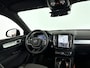 Volvo XC40 B4 Plus Dark | Parkeercamera | Harman Kardon | Stoel- en Stuurverwarming | Trekhaak