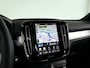 Volvo XC40 B4 Plus Dark | Parkeercamera | Harman Kardon | Stoel- en Stuurverwarming | Trekhaak