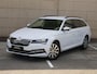Skoda Superb Combi 1.4 TSI iV Business Edition 218PK DSG | Led | Trekhaak | Stoel/stuurverwarming | Spiegelpakket | Navigatie
