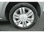 Volkswagen Up! 1.0 BMT high up! | Winterpakket | Dakpakket | 15" Velgen |