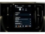 Volvo XC60 2.0 T6 Plug-in hybrid AWD 293kW/399pk Aut8 Long Range Edition Bright NIEUWSTAAT! PANORAMADAK + LEDER + ADAPT.CRUISE + PILOT ASSIST + GOOGLE NAVIGATIE&SERVICES + EL.WEGKLABARE TREKHAAK + SPATLAPPEN + CAMERA + PARKSENSOREN + 19" LM-VELGEN!!