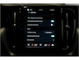 Volvo XC60 2.0 T6 Plug-in hybrid AWD 293kW/399pk Aut8 Long Range Edition Bright NIEUWSTAAT! PANORAMADAK + LEDER + ADAPT.CRUISE + PILOT ASSIST + GOOGLE NAVIGATIE&SERVICES + EL.WEGKLABARE TREKHAAK + SPATLAPPEN + CAMERA + PARKSENSOREN + 19" LM-VELGEN!!
