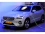Volvo XC60 2.0 T6 Plug-in hybrid AWD 293kW/399pk Aut8 Long Range Edition Bright NIEUWSTAAT! PANORAMADAK + LEDER + ADAPT.CRUISE + PILOT ASSIST + GOOGLE NAVIGATIE&SERVICES + EL.WEGKLABARE TREKHAAK + SPATLAPPEN + CAMERA + PARKSENSOREN + 19" LM-VELGEN!!