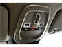 Volvo XC60 2.0 T6 Plug-in hybrid AWD 293kW/399pk Aut8 Long Range Edition Bright NIEUWSTAAT! PANORAMADAK + LEDER + ADAPT.CRUISE + PILOT ASSIST + GOOGLE NAVIGATIE&SERVICES + EL.WEGKLABARE TREKHAAK + SPATLAPPEN + CAMERA + PARKSENSOREN + 19" LM-VELGEN!!