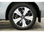 Volvo XC60 2.0 T6 Plug-in hybrid AWD 293kW/399pk Aut8 Long Range Edition Bright NIEUWSTAAT! PANORAMADAK + LEDER + ADAPT.CRUISE + PILOT ASSIST + GOOGLE NAVIGATIE&SERVICES + EL.WEGKLABARE TREKHAAK + SPATLAPPEN + CAMERA + PARKSENSOREN + 19" LM-VELGEN!!