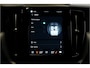 Volvo XC60 2.0 T6 Plug-in hybrid AWD 293kW/399pk Aut8 Long Range Edition Bright NIEUWSTAAT! PANORAMADAK + LEDER + ADAPT.CRUISE + PILOT ASSIST + GOOGLE NAVIGATIE&SERVICES + EL.WEGKLABARE TREKHAAK + SPATLAPPEN + CAMERA + PARKSENSOREN + 19" LM-VELGEN!!