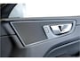 Volvo XC60 2.0 T6 Plug-in hybrid AWD 293kW/399pk Aut8 Long Range Edition Bright NIEUWSTAAT! PANORAMADAK + LEDER + ADAPT.CRUISE + PILOT ASSIST + GOOGLE NAVIGATIE&SERVICES + EL.WEGKLABARE TREKHAAK + SPATLAPPEN + CAMERA + PARKSENSOREN + 19" LM-VELGEN!!