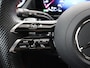 Mercedes-Benz GLA 250e Business Solution AMG | Premium Plus pakket | Panoramaschuifdak | Stoelverwarming | 360° camera | Premium Plus | Head-up display | Dodehoekassistent |