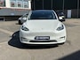 Tesla Model Y Long Range Dual AWD VAN: 39.900,- VOOR: 36.770,- UW WKVOORDEEL: 3.130,- | SOH 95% | AFNEEMBARE TREKHAAK|  RIJKLAAR GELEVERD | 12 MND BOVAG GARANTIE | TESLA GARANTIE ACCU + AANDRIJFLIJN T/M 08-2031/ 192.000KM|