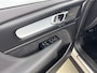 Volvo XC40 B4 Plus Dark | 19" Allseason | Trekhaak | Harman Kardon | Elektr. verst. Stoelen | Stoel/Stuurverwarming | Adaptieve Cruise | BLIS