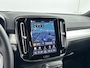 Volvo XC40 B4 Plus Dark | 19" Allseason | Trekhaak | Harman Kardon | Elektr. verst. Stoelen | Stoel/Stuurverwarming | Adaptieve Cruise | BLIS