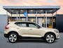 Volvo XC40 B4 Plus Dark | 19" Allseason | Trekhaak | Harman Kardon | Elektr. verst. Stoelen | Stoel/Stuurverwarming | Adaptieve Cruise | BLIS