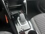Peugeot e-2008 EV 136pk Active Pack 50 kWh Automaat | 1ste Eigenaar | Navigatie | Climate Control | Cruise Control | LED | 16"LMV | Camera | Apple Carplay/Android Auto |