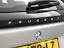 Peugeot e-2008 EV 136pk Active Pack 50 kWh Automaat | 1ste Eigenaar | Navigatie | Climate Control | Cruise Control | LED | 16"LMV | Camera | Apple Carplay/Android Auto |