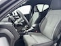 Volvo XC40 B3 Plus Dark | 18" | Trekhaak | Harman Kardon | Elektr., verst. Stoelen | Adaptieve Cruise | BLIS | Stoel/Stuurverwarming | Keyless