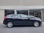 Volvo V60 1.6 D2 Momentum Dak Navi Clima Cruise PDC 17 Inch Telefoon Regensensor Origineel NL Electrisch inklabere buitenspiegels
