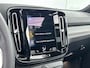 Volvo XC40 T5 Recharge R-Design | 19" | Leder / Nubuck | Trekhaak | Panoramadak | Stoel/Stuurverwarming | Getint Glas | Parkeercamera | Adaptieve Cruise | BLIS