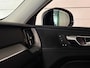 Volvo XC60 T6 AWD Recharge Plus Dark | Trekhaak | 360° Camera | All Season banden | Adaptieve Cruise Control | Stoelverwarming voor+achter | Stuurwielverwarming | Schuifdak | Pilot Assist | BLIS Dode Hoek Detectie | Elektrische voorstoelen geheugen | Lederen bekleding | Zitting verlenging voorstoelen | 19 Inch | Google Infotainment | Keyless Drive | Elektrisch bedienbare achterklep | DAB Radio | Apple Carplay/Android Auto | Draadloos telefoon opladen | Volvo On Call met mobiele App functie | Silver Dawn Metallic |