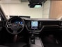 Volvo XC60 T8 AWD Recharge Ultra Ultimate Dark | Luchtvering | Trekhaak | 360 Camera | All Season banden | Harman Kardon | Head-Up Display | 455pk | Adaptieve Cruise Control | Stoelverwarming voor+achter | Stuurwielverwarming | Schuifdak | 19 Inch | Full LED Meesturende koplampen | Pilot Assist | BLIS Dode Hoek Detectie | Elektrische voorstoelen geheugen | Lederen bekleding | Zitting verlenging voorstoelen | Lederen dashboard | Google Infotainment | Keyless Drive | Parkeersensoren voor+achter | Privacy Glass | Elektrisch bedienbare achterklep | DAB Radio | Apple Carplay/Android Auto | Alarm Klasse III | Draadloos telefoon opladen | Volvo On Call met mobiele App functie | Thunder Grey Metallic |