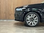 Volvo XC90 T8 AWD Recharge Ultra Dark | Vol! | Bowers & Wilkins | Luchtvering | Stoelventilatie | Trekhaak | 360 Camera | Head-Up Display | Stoelmassage | 455pk | Adaptieve Cruise Control | Stoelverwarming voor+achter | Stuurwielverwarming | Schuifdak | 20 Inch | Full LED Meesturende koplampen | Pilot Assist | BLIS Dode Hoek Detectie | Alcantara hemelbekleding | Lederen handgrepen en zonnekleppen | Elektrische voorstoelen geheugen | Nappa Lederen bekleding | Zitting verlenging voorstoelen | Lederen Dashboard | Google Infotainment | Keyless Drive | Parkeersensoren voor+achter | Privacy Glass | Elektrisch bedienbare achterklep | Geïntegreerde zongordijnen achterportieren | Geïntegreerd kinderzitje achterin | Verlichte instaplijsten | 7-Persoons | 4-Zone Climate Control | DAB Radio | Apple Carplay/Android Auto | Alarm Klasse III | Draadloos telefoon opladen | Volvo On Call met mobiele App functie | Onyx Black Metallic |