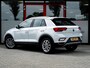 Volkswagen T-Roc 1.5 TSI Style | Navigatie | Camera | Schuif/Kanteldak | DAB | Climate Control | LED Koplampen |