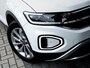 Volkswagen T-Roc 1.5 TSI Style | Navigatie | Camera | Schuif/Kanteldak | DAB | Climate Control | LED Koplampen |