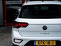 Volkswagen T-Roc 1.5 TSI Style | Navigatie | Camera | Schuif/Kanteldak | DAB | Climate Control | LED Koplampen |