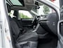 Volkswagen T-Roc 1.5 TSI Style | Navigatie | Camera | Schuif/Kanteldak | DAB | Climate Control | LED Koplampen |