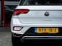 Volkswagen T-Roc 1.5 TSI Style | Navigatie | Camera | Schuif/Kanteldak | DAB | Climate Control | LED Koplampen |
