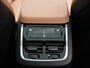 Volvo XC90 T8 AWD Plus Dark 7 Persoons LONG RANGE PHEV 455pk Dealer O.H. | Trekhaak Af Fabriek | Luchtvering | Panodak | Adaptive Cruise | 360 Camera | Harman / Kardon | Lederen Sportstoelen Memory & Ventilatie | Stuur Verwarmd | Keyless | Blis | 20"L.M | Plug In Hybrid |
