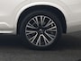 Volvo XC90 T8 Recharge AWD R-Design 7 Persoons LONG RANGE PHEV 455pk Dealer O.H. | Trekhaak Af Fabriek | Luchtvering | Panodak | Adaptive Cruise | 360 Camera | Harman / Kardon | Lederen Sportstoelen Memory & Ventilatie | Stuur Verwarmd | Keyless | Blis | 20"L.M | Plug In Hybrid |