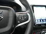 Volvo XC40 Recharge Ultimate 69 kWh 231pk Dealer O.H. | Panodak | Adaptive Cruise | Warmtepomp | 360 Camera | Harman / Kardon | Alcantara Sportstoelen Memory & Verwarmd | Stuur Verwarmd | Keyless | Blis | Apple Carplay | Google Assistent |