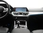 BMW 3-Serie Touring 330e M Sport PHEV 293pk Dealer O.H. | Trekhaak Af Fabriek | Adaptive Cruise | Head Up | 360 Camera | Adaptief Onderstel | Alcantara Sportstoelen & Stuur Verwarmd | Laser LED | Sfeerverlichting | Keyless | Blis | Apple Carplay | Plug In Hybrid |