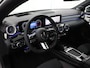 Mercedes-Benz CLA 180 Business Solution AMG | Panoramaschuifdak | Premium Plus-pakket | Winterpakket | Techniek-pakket | Burmester | Trekhaak | Head-up display |