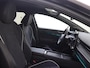 Volkswagen ID.7 Tourer Pro Limited Edition | Achterbank in ongelijke delen neerklapbaar incl. middenarmsteun en doorlaadmogelijkheid | Afstandscontrolesysteem (Front Assist), met voetgangers- en fietsersherkenning | Airconditioning automatisch, 2-zone (Climatronic)
