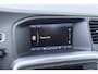 Volvo V60 1.6 T3 Momentum | Bi-Xenon | Panoramadak | Leder | Stoelverwarming | PDC V+A