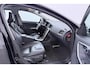 Volvo V60 1.6 T3 Momentum | Bi-Xenon | Panoramadak | Leder | Stoelverwarming | PDC V+A