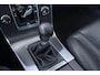 Volvo V60 1.6 T3 Momentum | Bi-Xenon | Panoramadak | Leder | Stoelverwarming | PDC V+A