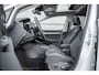 Volkswagen Golf 1.5 eHybrid 204pk DSG Style Edition | Panoramadak | Trekhaak | Head-up